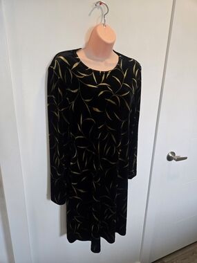Vintage Ronni Nicole Black Velvet Long-Sleeve Dress with Gold Leaf Motif